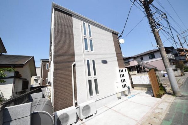 メゾンドジュネス常盤平の物件外観写真